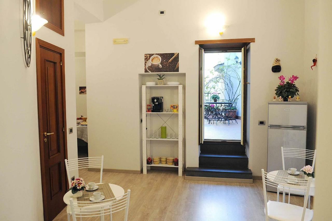 Obelisco Bed & Breakfast Napoli Bagian luar foto