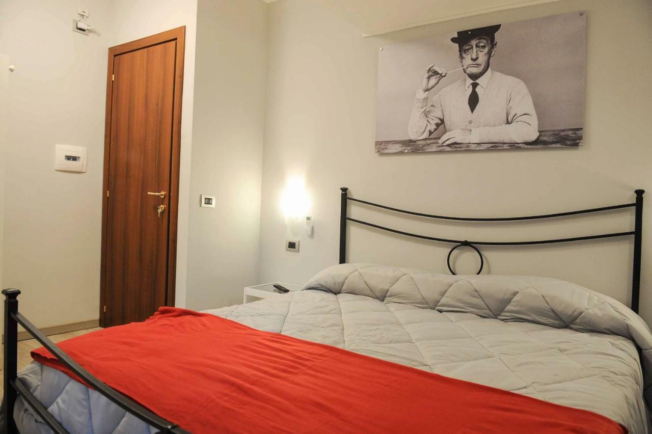 Obelisco Bed & Breakfast Napoli Bagian luar foto