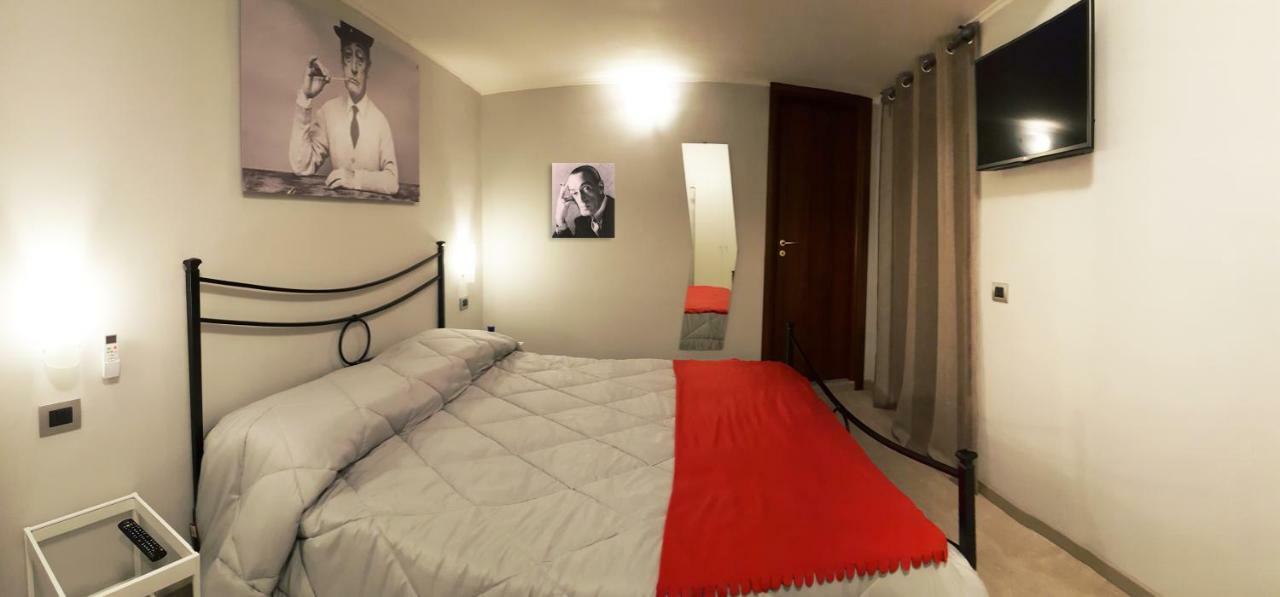 Obelisco Bed & Breakfast Napoli Bagian luar foto