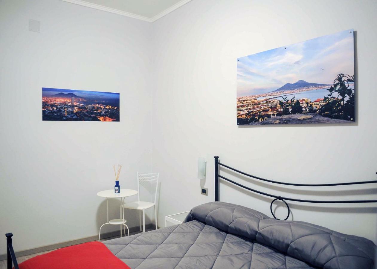 Obelisco Bed & Breakfast Napoli Bagian luar foto