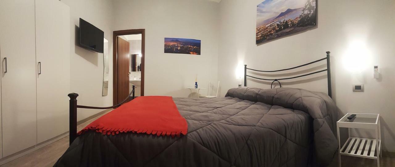 Obelisco Bed & Breakfast Napoli Bagian luar foto